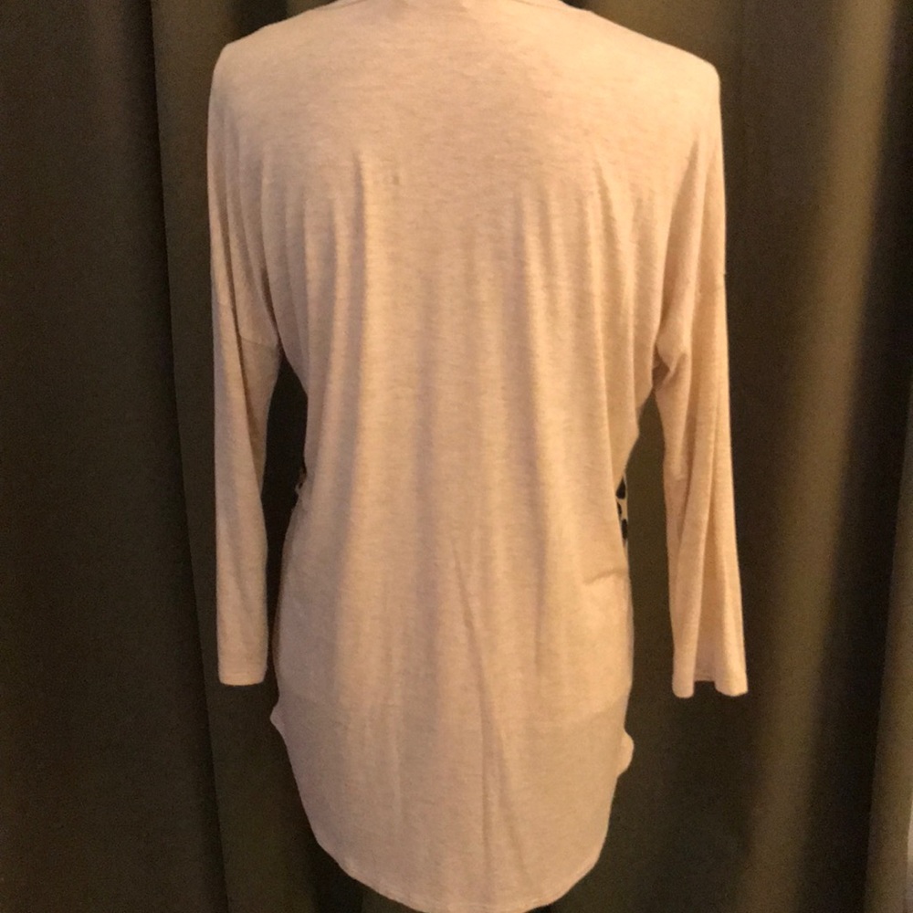 First Look size medium - Picture 3 of 7